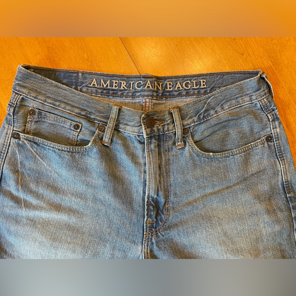 American Eagle relax fit blue jeans